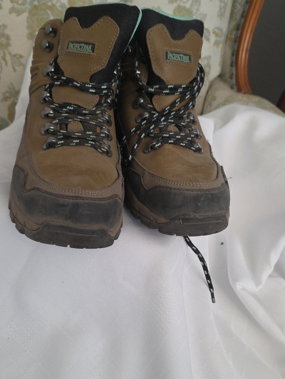 Pacific Trail Unisex Brown Hiking Boots